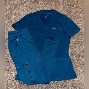 Women’s Jaanuu scrub set - S/M